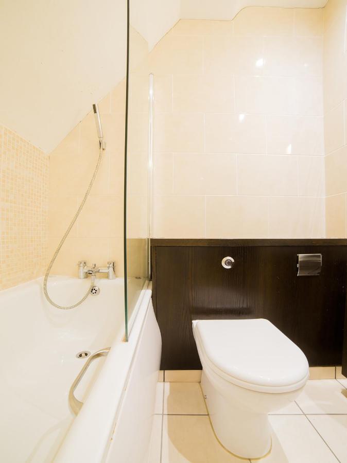 Oyo Hotel Majestic Barrow-in-Furness Εξωτερικό φωτογραφία